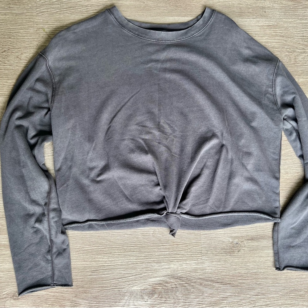 Aerie Small Grey Tie Front Long Sleeve Shirt